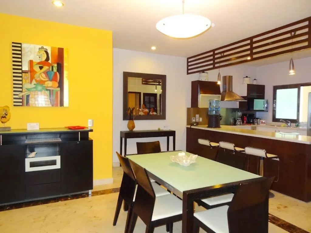 Aparthotel Paseo Del Sol Condohotel By Bvr Playa del Carmen